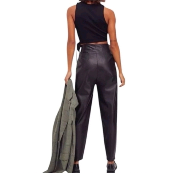 FREE PEOPLE CECILY PLEATED VEGAN LEATHER high rise PANTS sz 4 - Picture 1 of 11
